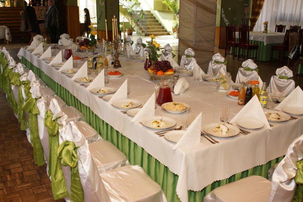 Zajazd Grodek Bujak Robert Naclegi I Restauracja Grodkow  ภายนอก รูปภาพ